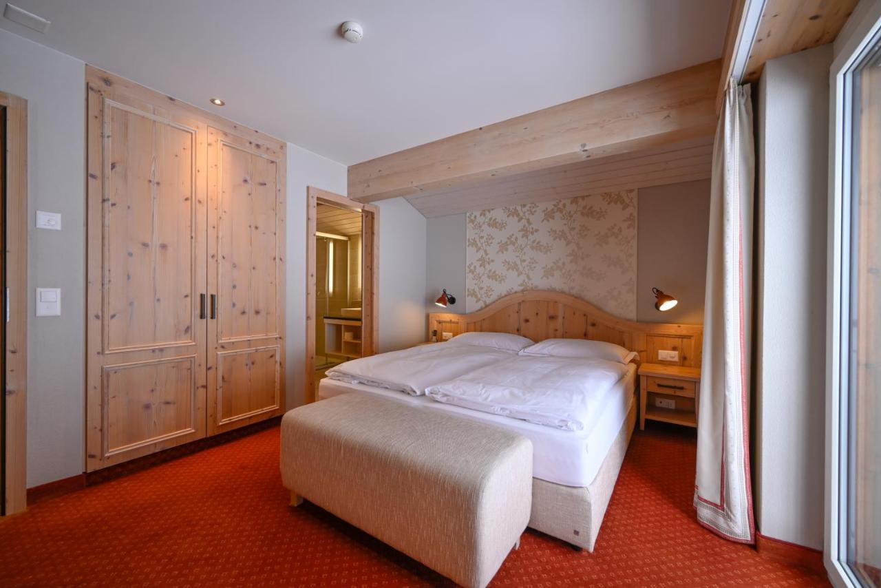 Romantik Hotel Schweizerhof Γκρίντελβαλντ Εξωτερικό φωτογραφία