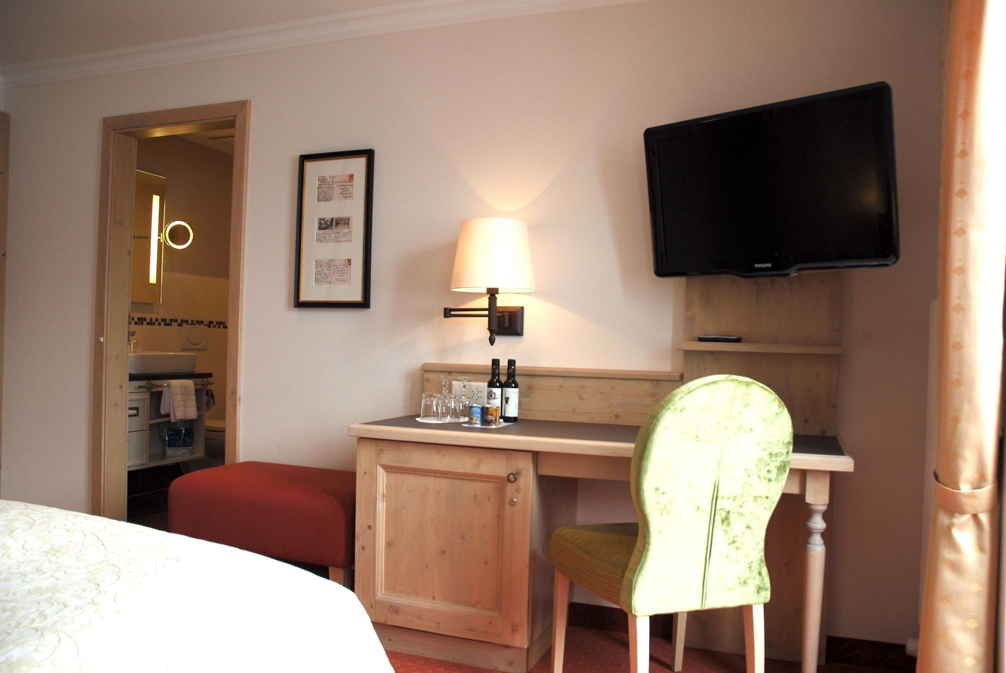 Romantik Hotel Schweizerhof Γκρίντελβαλντ Εξωτερικό φωτογραφία